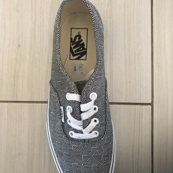 New lace up Vans - Picture 3 of 5